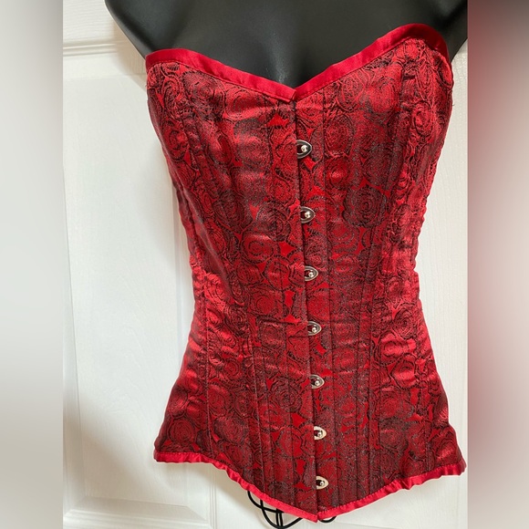 22”+ corset Brand new! Red roses fetish goth Victorian gorgeous must see! - Picture 3 of 10